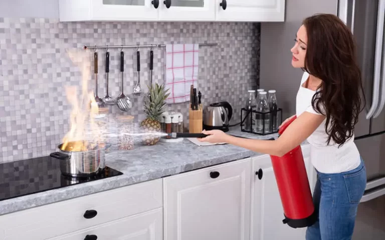 2 loại bình chữa cháy mà mỗi gia đình nên có