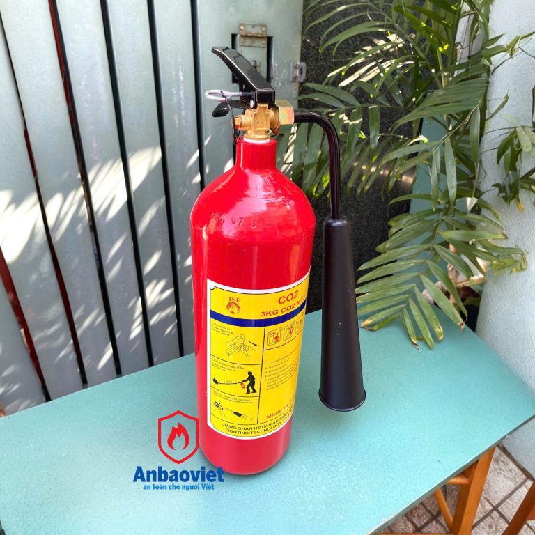 Bình chữa cháy bột và bình chữa cháy khí CO2 – Nên chọn loại nào tốt hơn?